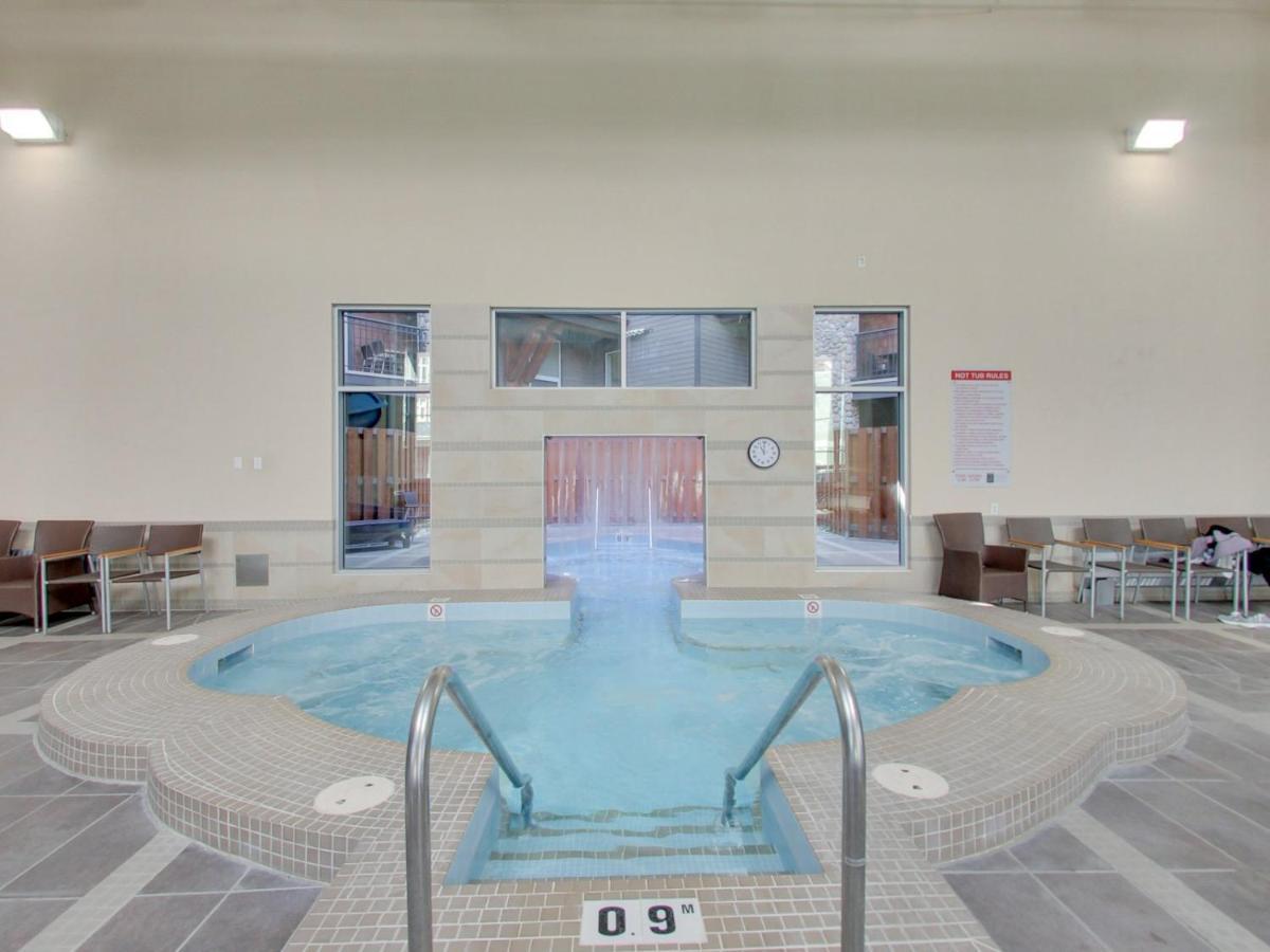 The Mountaineer By Instantsuites Pool & Hottub Canmore Exteriör bild