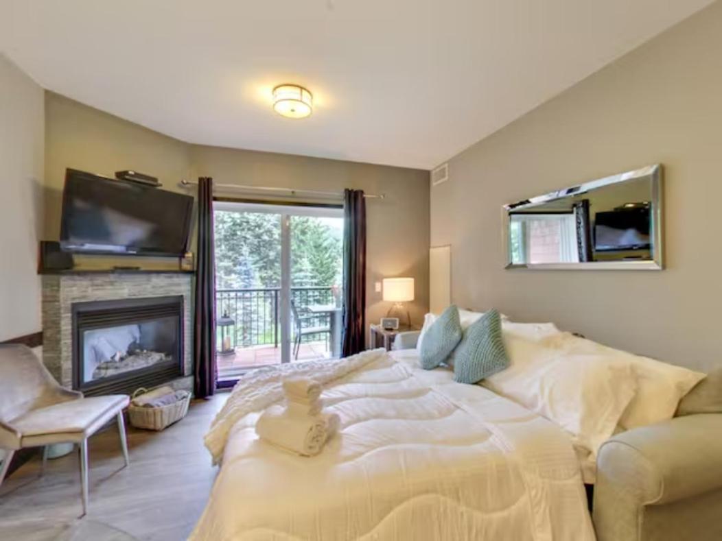 The Mountaineer By Instantsuites Pool & Hottub Canmore Exteriör bild
